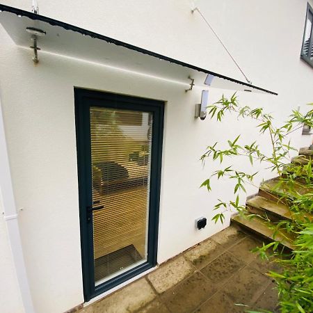 New Modern Studio Apartment, Parking, Netflix Kenilworth Exteriör bild