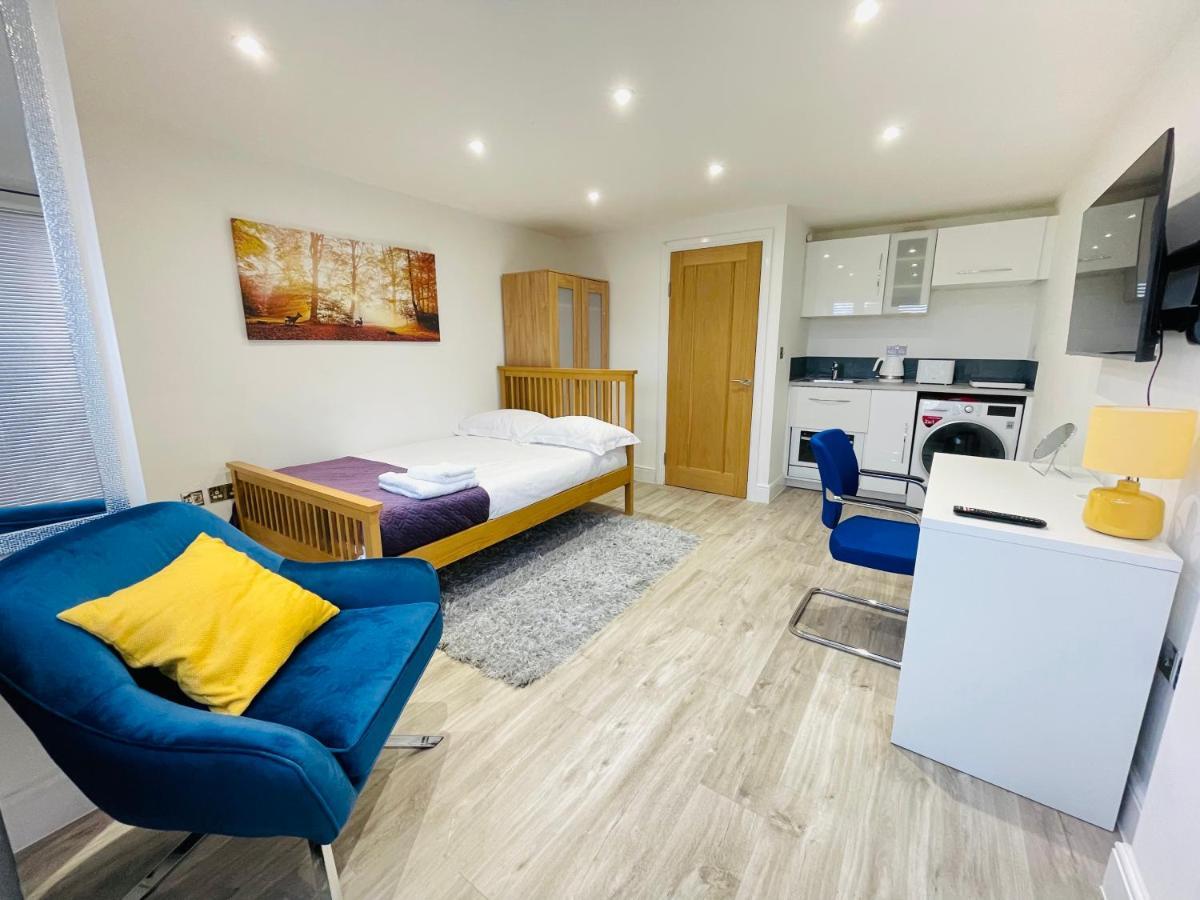 New Modern Studio Apartment, Parking, Netflix Kenilworth Exteriör bild