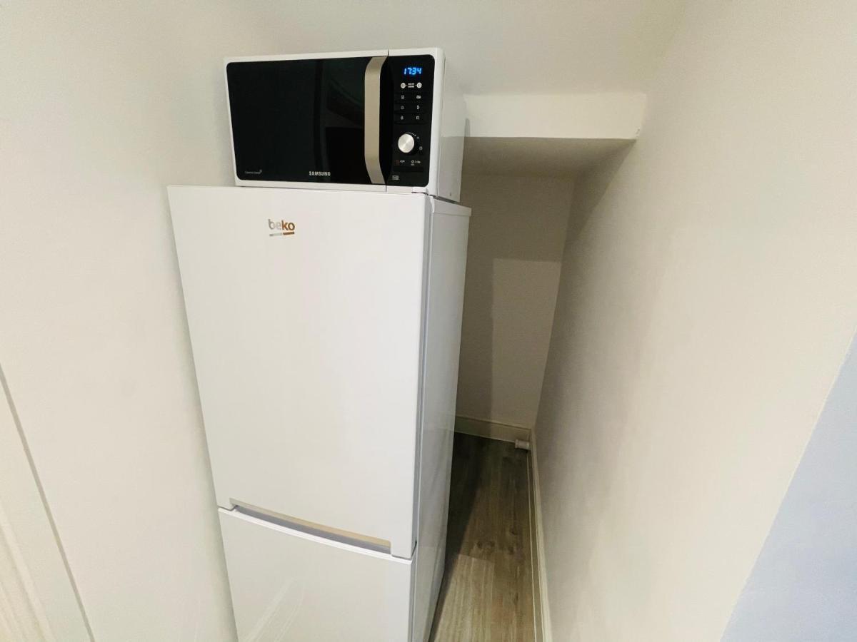 New Modern Studio Apartment, Parking, Netflix Kenilworth Exteriör bild